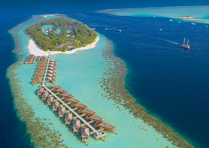 Vilamendhoo Island Resort & Spa, Maldives
